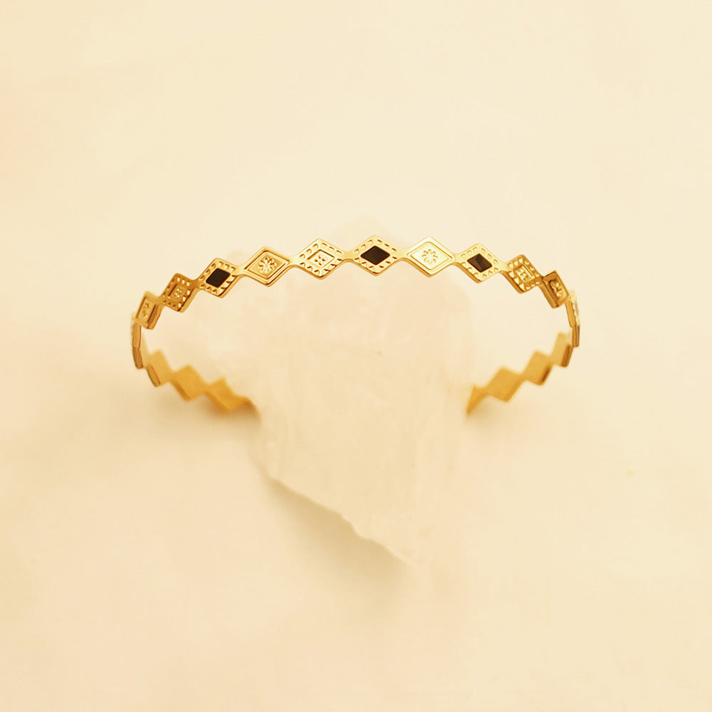 Heritage Diamond Motif Cuff