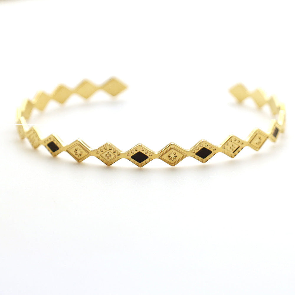 Heritage Diamond Motif Cuff
