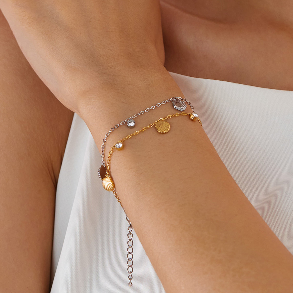 Marée Royale Shell Charm Bracelet