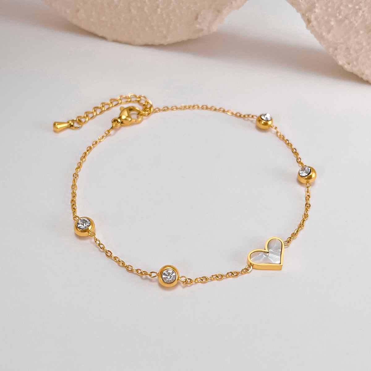 Nacre Amour Crystal Heart Bracelet