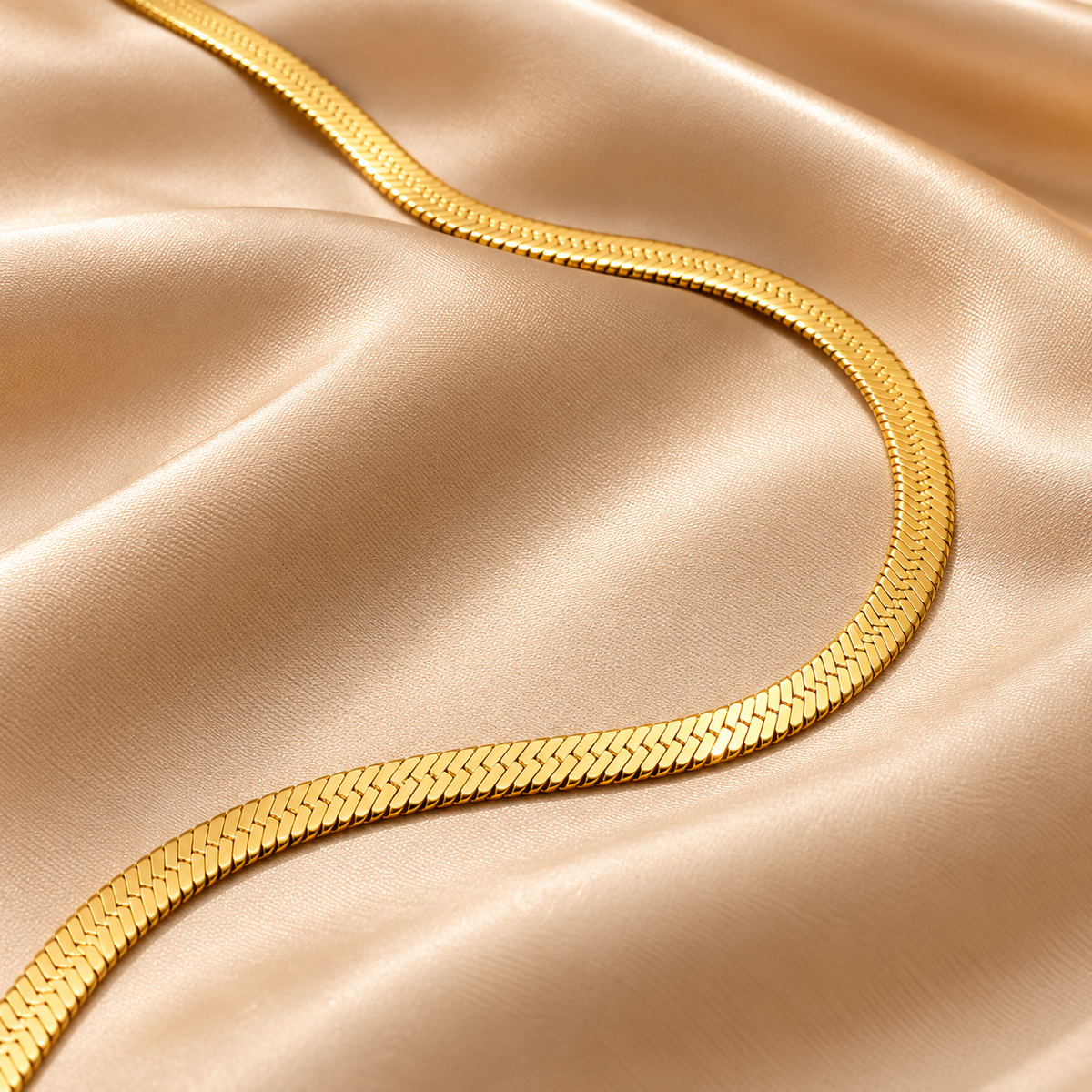 Satin Herringbone Collar Chain