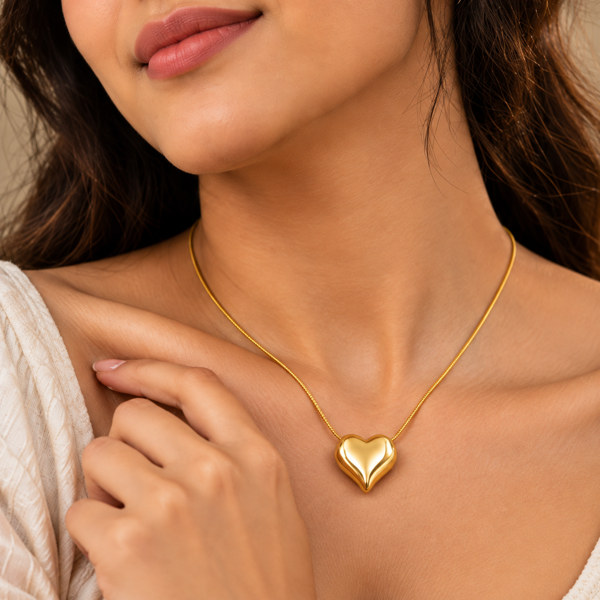 Coeur Contour Pendant Necklace