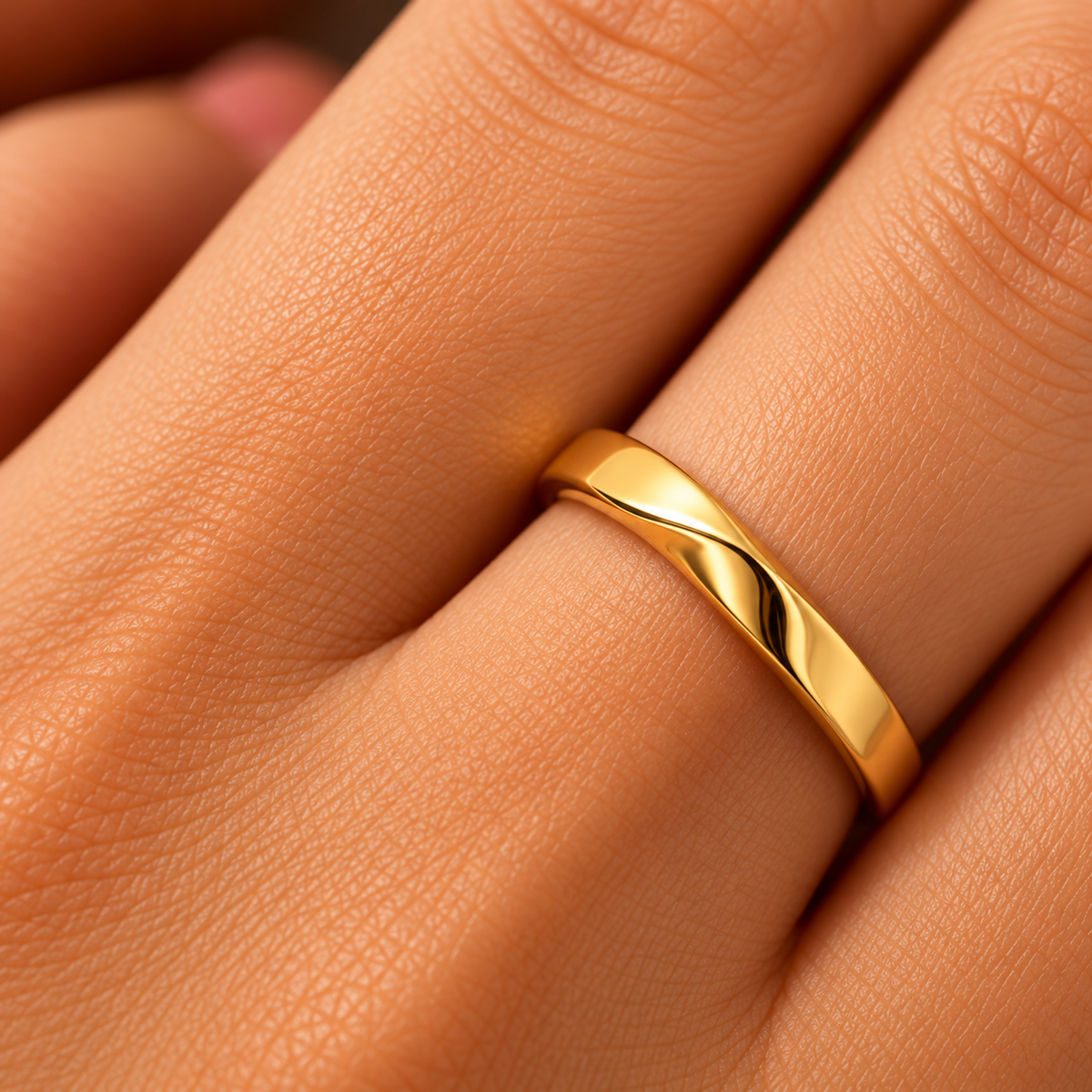 Sculpted Glow Minimal Ring