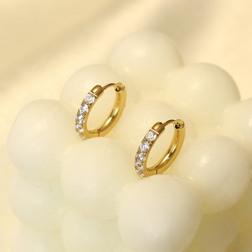 Clarte Round Crystal Huggies