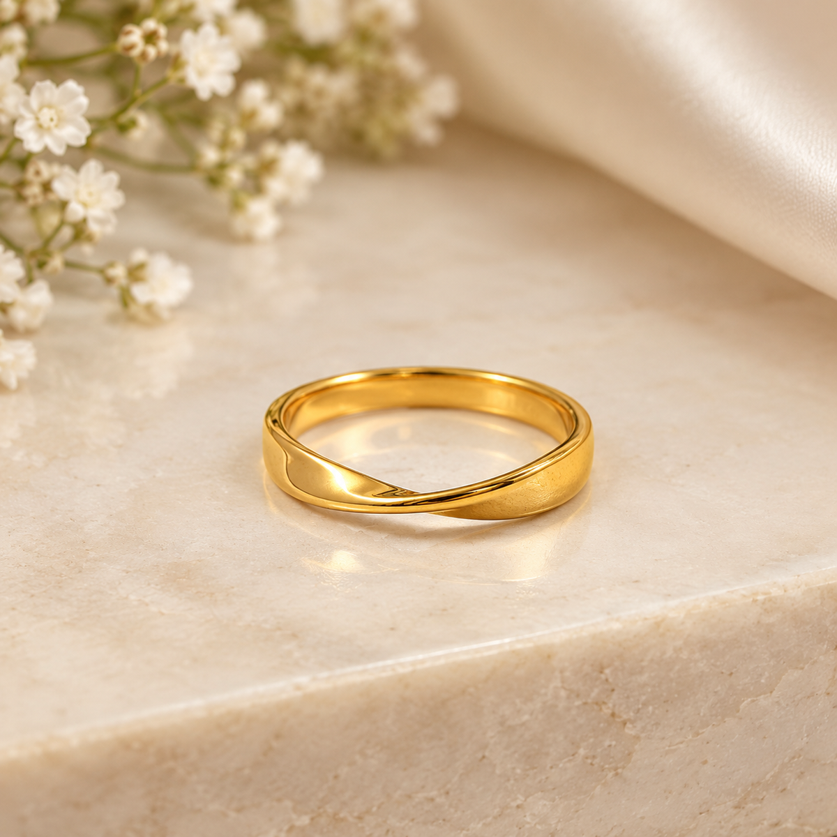 Sculpted Glow Minimal Ring