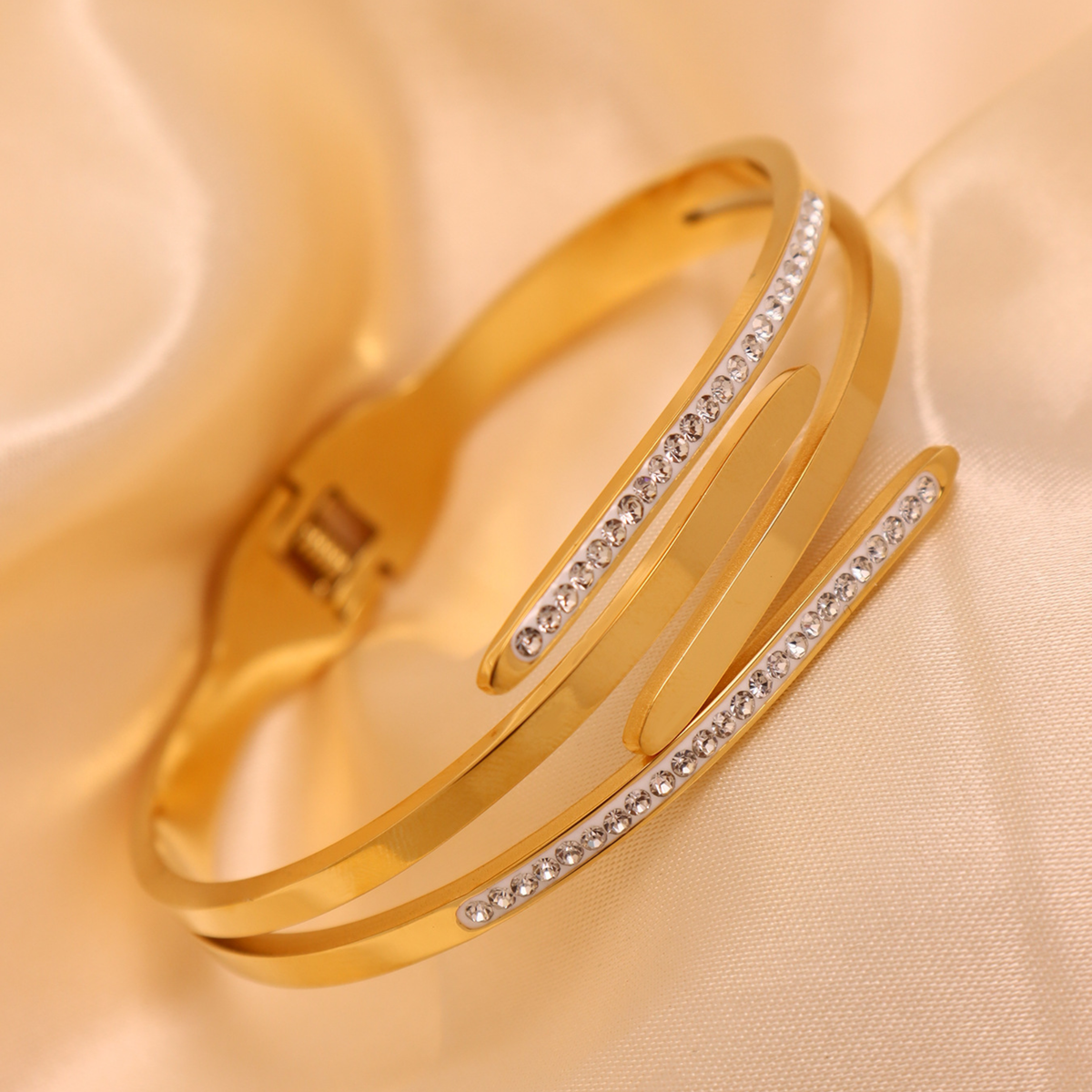 Stella Crystal Station Bangle