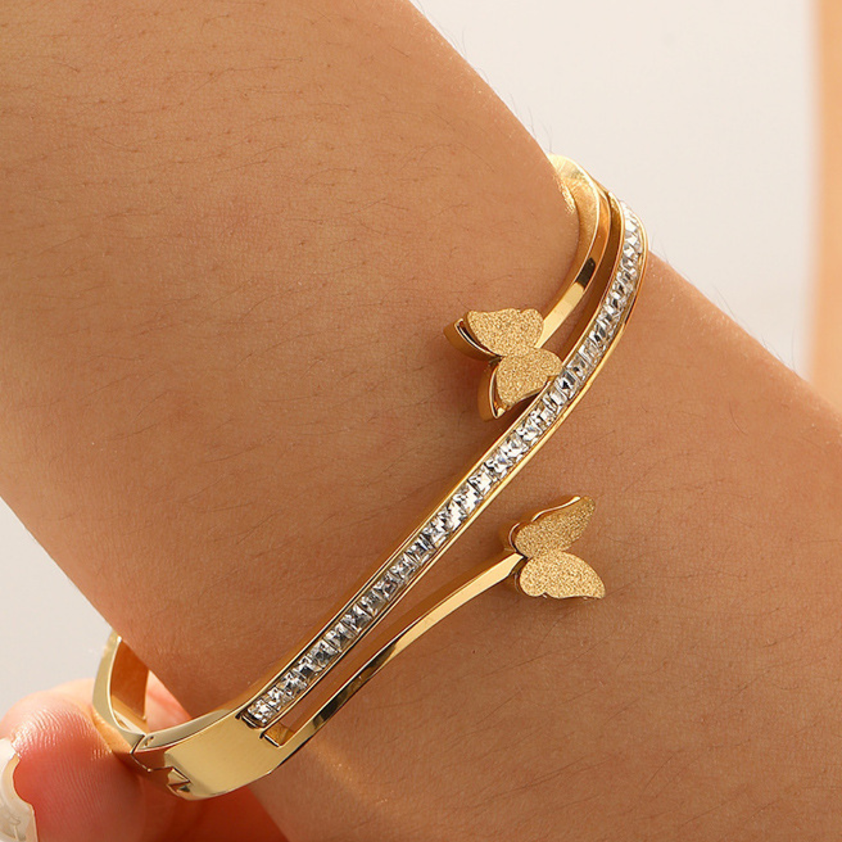 Infinity Spark Pavé Bracelet