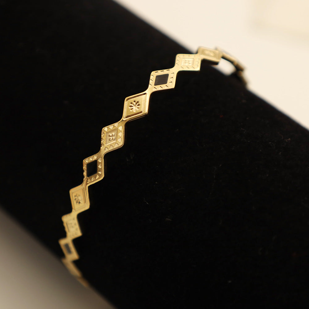 Heritage Diamond Motif Cuff