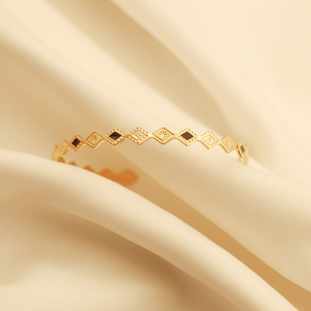 Heritage Diamond Motif Cuff