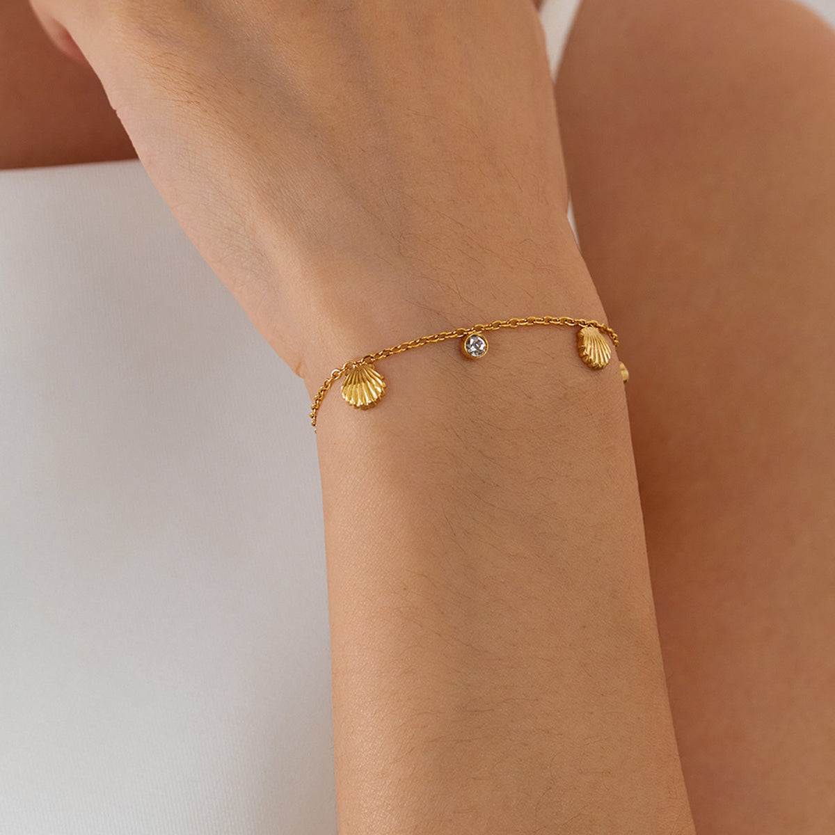 Marée Royale Shell Charm Bracelet