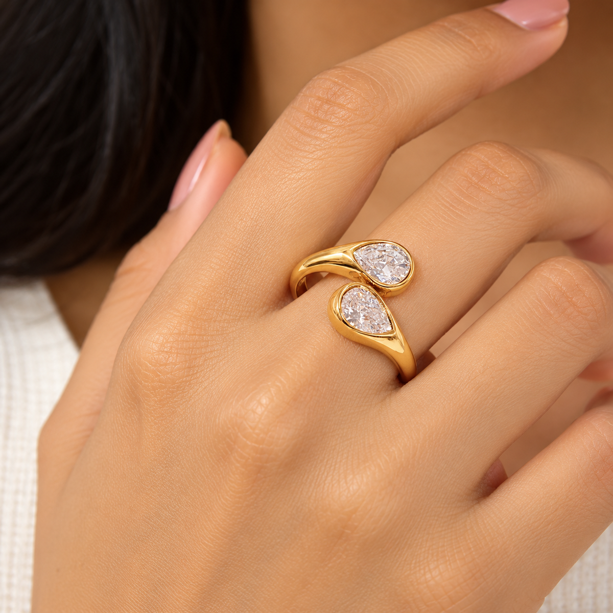 Élan Twin Teardrop Ring