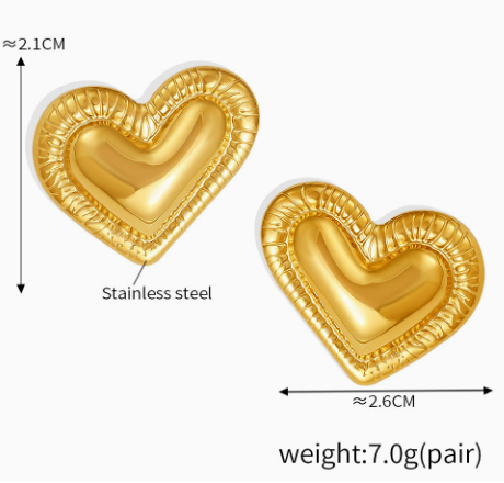 Amour Sculpted Heart Studs