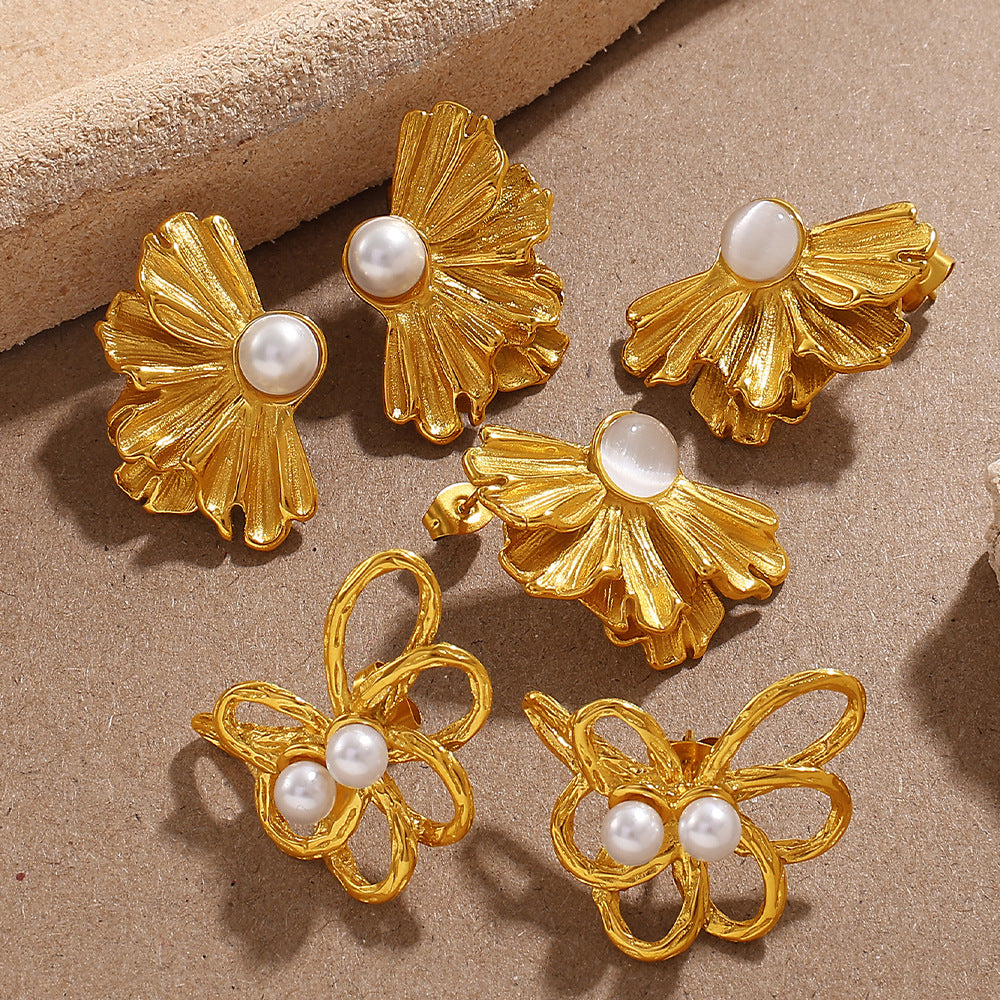 Fleur de Soleil Pearl Studs
