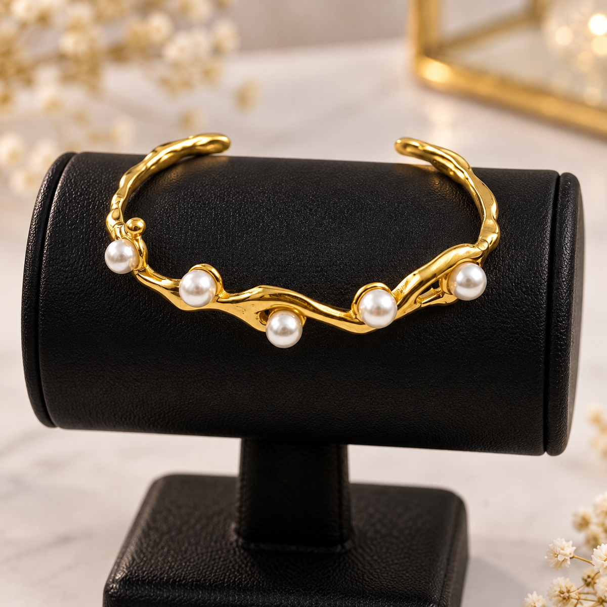 Aureglo Pearl-Studded Wavy Cuff