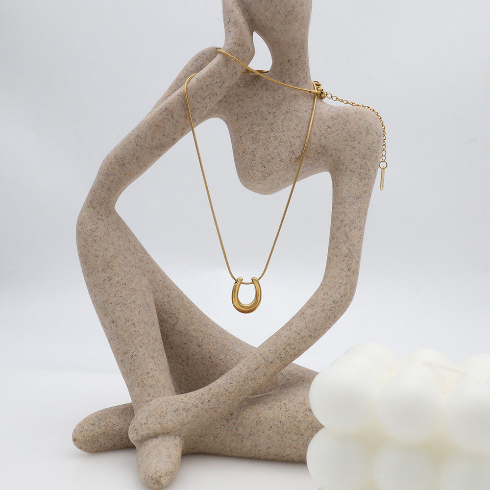 Aurelia Horseshoe Pendant Necklace