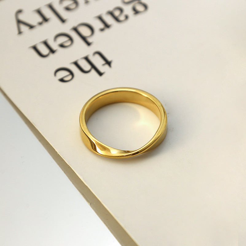 Sculpted Glow Minimal Ring