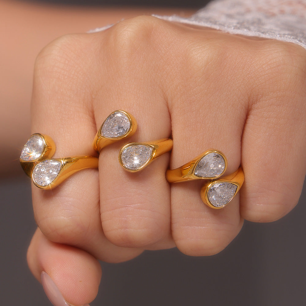 Élan Twin Teardrop Ring